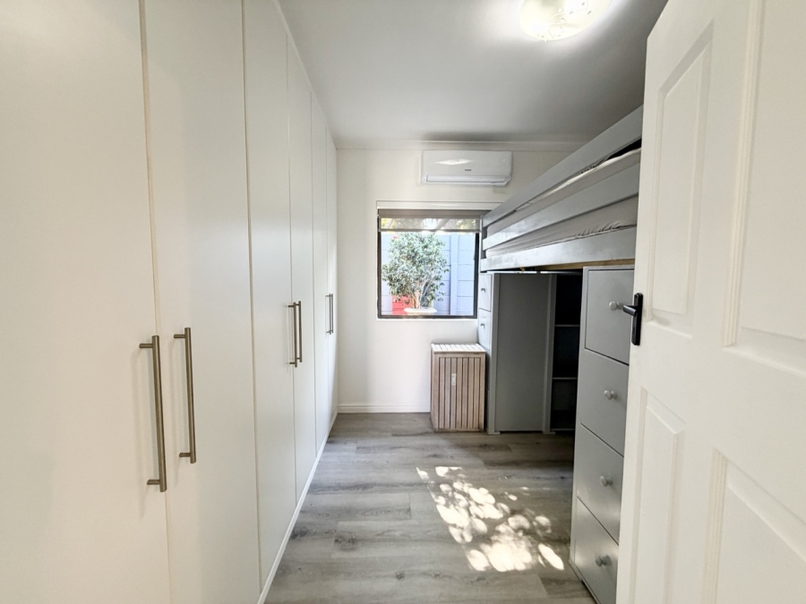 5 Bedroom Property for Sale in Flamingo Vlei Western Cape